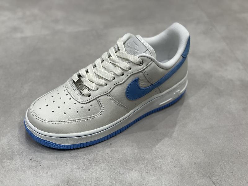 NIKE WMNS AF1 LXX SUMMIT WHITE/UNIVERSITY BLUE 22HO-I