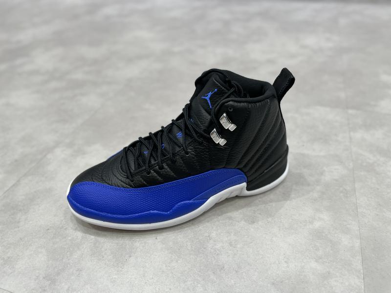 JORDAN BRAND WMNS AIR JORDAN 12 RETRO BLACK/HYPER ROYAL-METALLIC