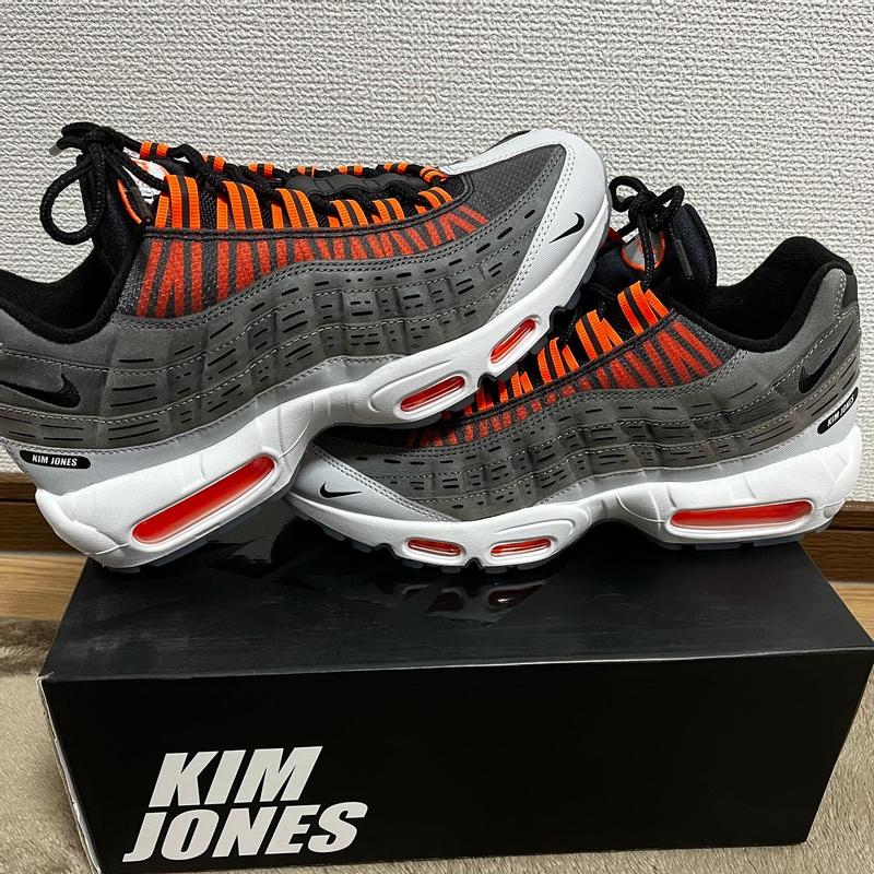 NIKE AIR MAX 95 / KIM JONES BLACK/TOTAL ORANGE-DARK GREY
