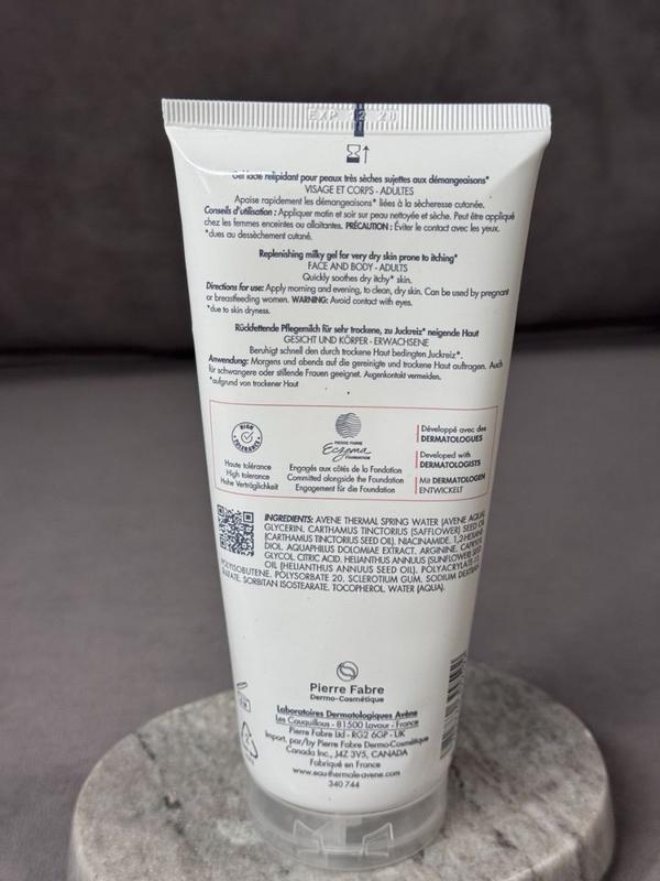 XeraCalm A.D Replenishing Milky Gel
