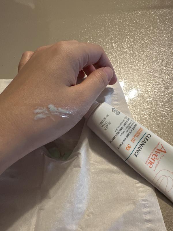Cleanance Mattifying Sunscreen Lotion SPF 30 | Avène USA