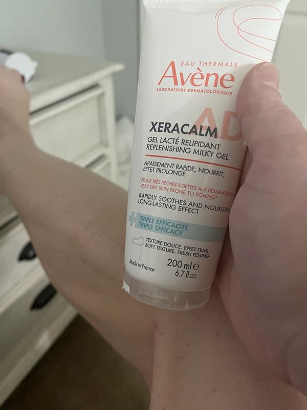 XeraCalm A.D Replenishing Milky Gel