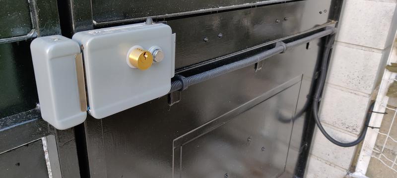 Ouvrir la fenêtre modale de l'avis 1 sur 4