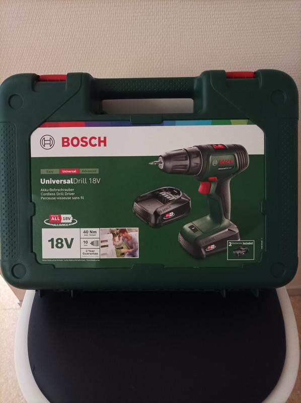 Bosch Home and Garden perceuse-visseuse sans fil UniversalDrill 18V (2  batteries, système 18 V, livré avec deux embouts de vissage et coffret) :  : Bricolage