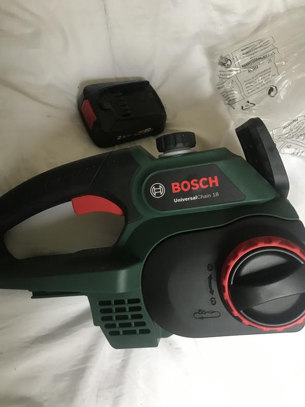 Bosch 06008B8000 Scie à chaîne à batterie UniversalChain 18 18V