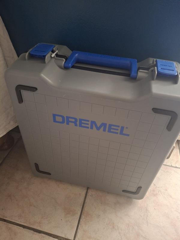 Ouvrir la fenêtre modale de l'avis 1 sur 2