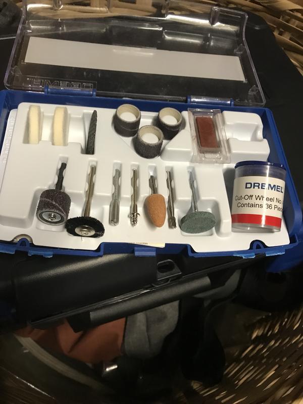 Ouvrir la fenêtre modale de l'avis 1 sur 2