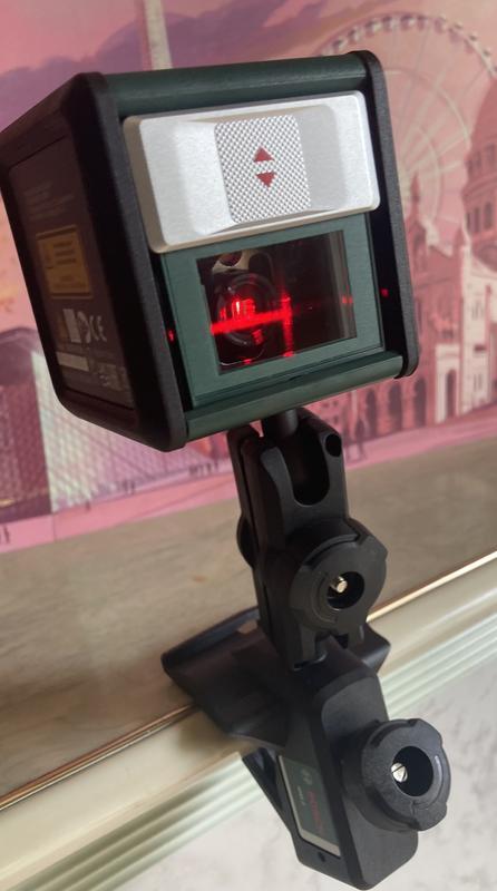 Bosch Quigo Rouge – Laser à Lignes Avec Trépied, Alignement Rapide Et Précis En Vert