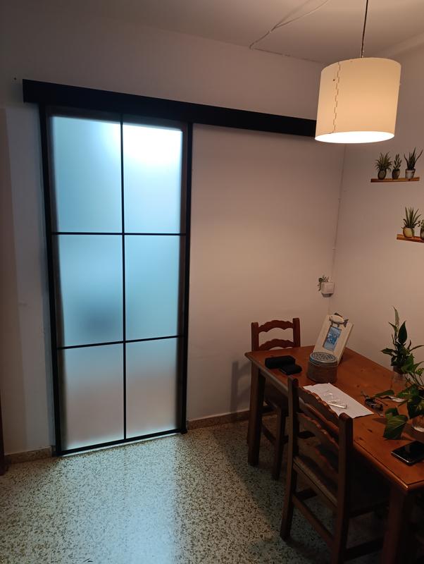 Ventana De Cobertizo 24x27 Pulgadas: Seguridad Con VIDRIO TEMPLADO, Blanca, Para Casa De Juegos O Árbol