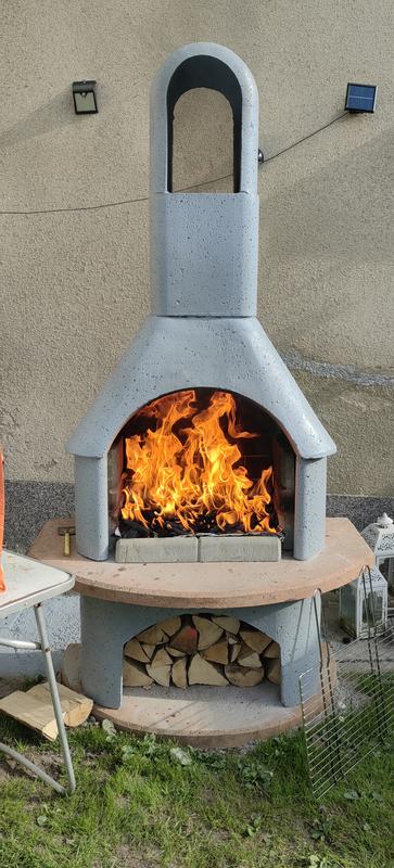 Der neue Grill und Kamin.Top Qualität