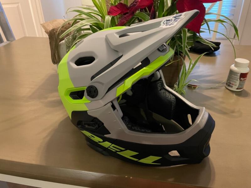 bell mips super dh
