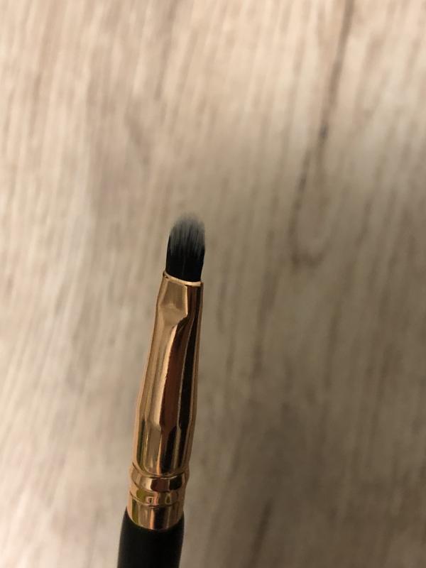 By BEAUTY BAY Rose Gold Glam On Point Pointed Liner Brush at BEAUTY BAY