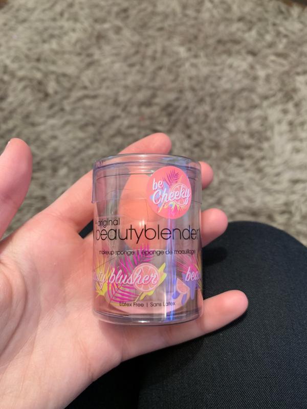 beautyblender blusher