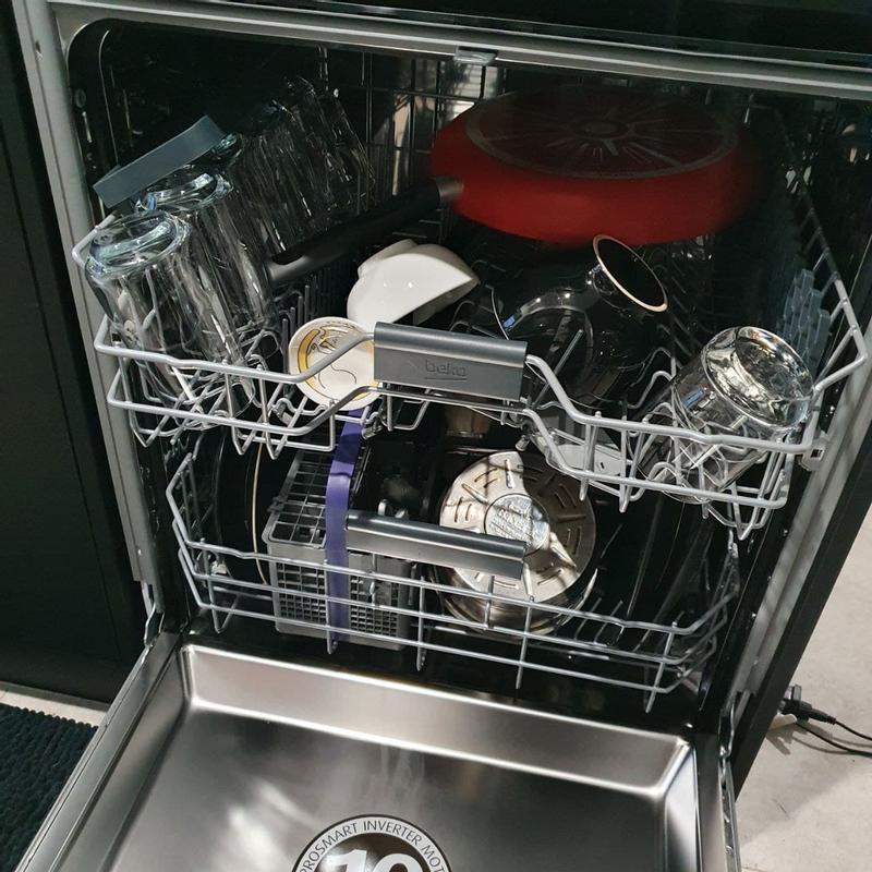 Integrated Dishwasher (14 Place Settings, Fullsize), 48 OFF