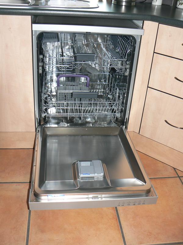 Beko 60cm best sale freestanding dishwasher