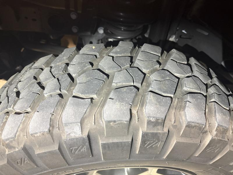 Notice the light and dark ware imbalance on the same piece of tread.