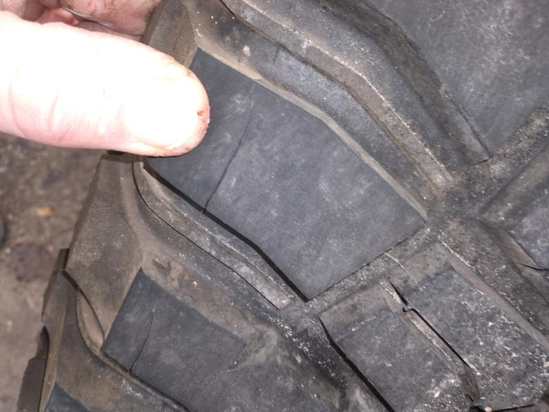 Half the outer lugs look like this