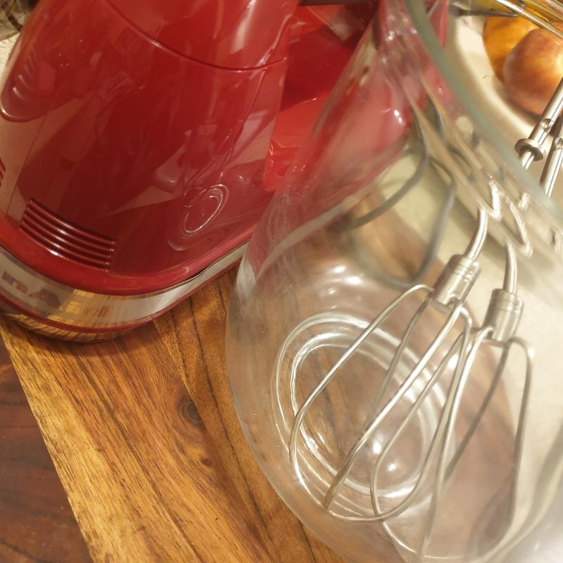 KitchenAid KHM926 9-Speed Hand Mixer - Candy Apple Red