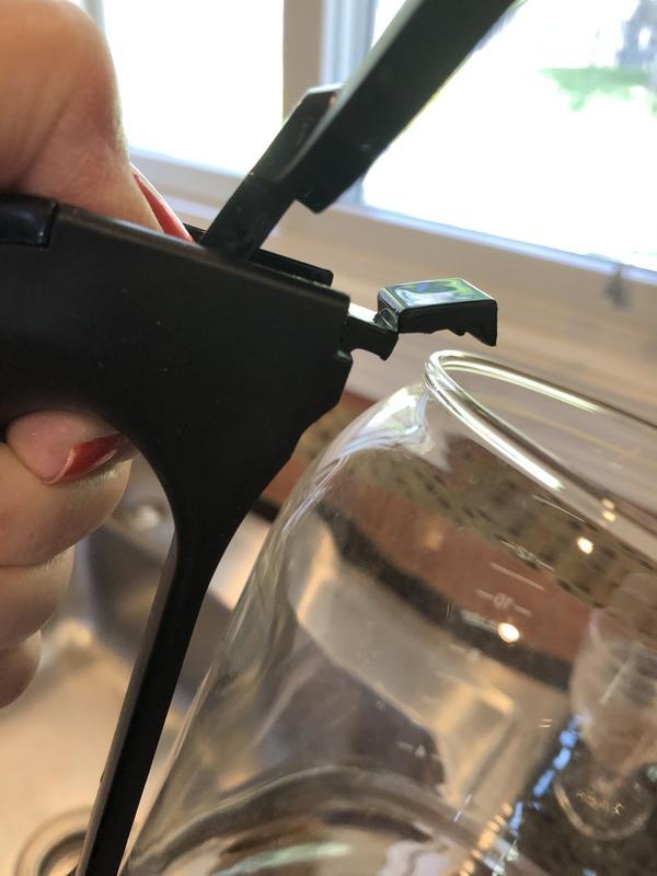 32 v 40 oz hydro flask Hydro Flask 32 oz Wide Mouth – Creek and Coast Outfitters main image 1