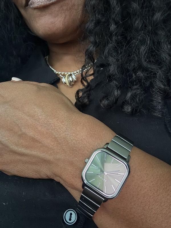 Review Thumbnail Image 0 375810662