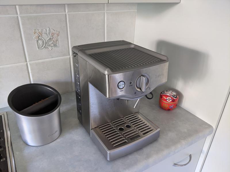 Breville compact outlet cafe