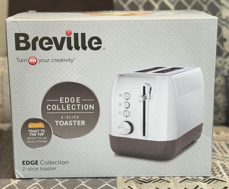 Breville Edge Deep Chassis 2-Slice Toaster Toasts All the Way to