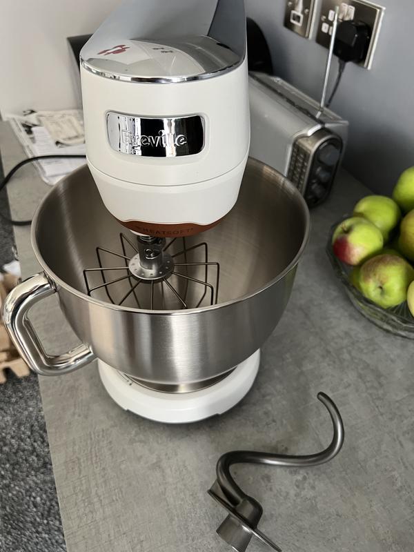 Petra Batteur Électrique 300W avec Rangement, Fouet Pâtisserie 5 Petra Batteur Électrique 300W avec Rangement, Fouet Pâtisserie 5