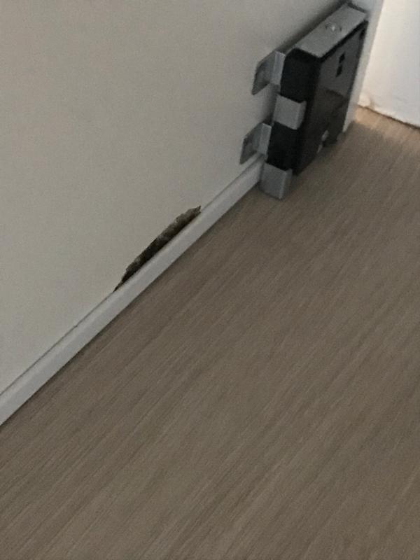 Ouvrir la fenêtre modale de l'avis 1 sur 2