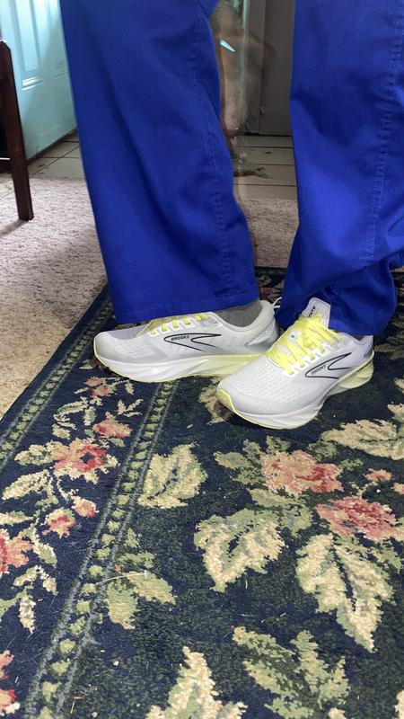 Levitate 6 Women s neutral running shoe Brooks Running AU