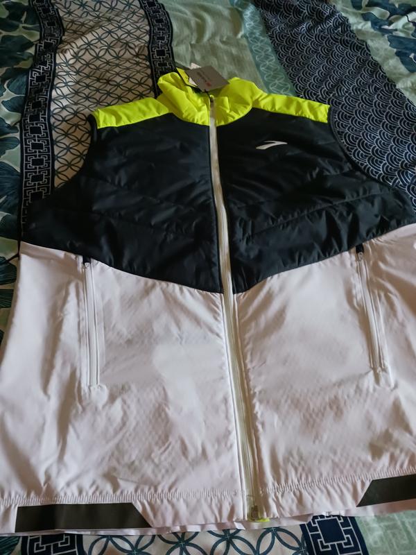 Brooks essential running vest hot sale