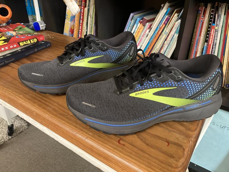 Brooks kids clearance running shoes