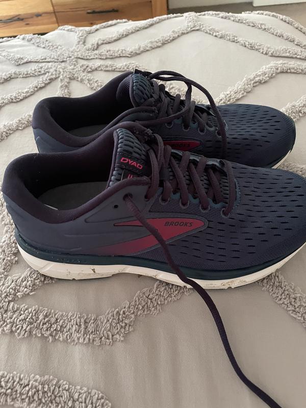 BROOKS DYAD 11 WOMENS BLACK EBONY GREEN The Athlete s Foot
