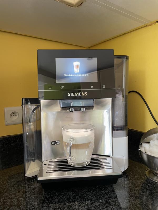 ROBOT CAFE MULTI BOISSONS 1500W BROYEUR CERAMIQUE HOME CONNECT ECRAN TF  BOSCH - TQ705R03