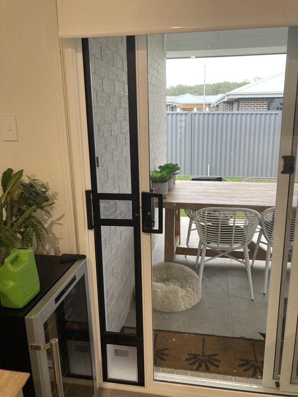 Bunnings sliding 2025 dog door