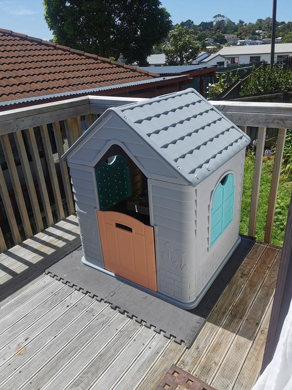 Plastic cheap playhouse bunnings