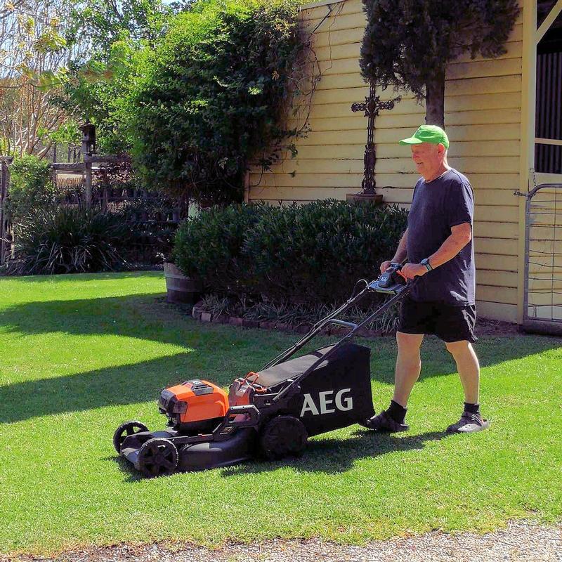 Aeg 58v lawn deals mower