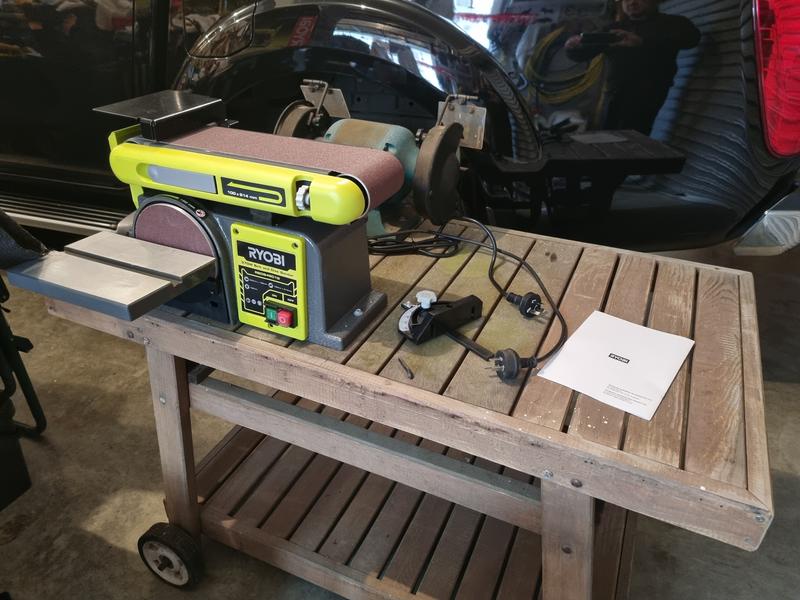 Ryobi bench deals belt sander