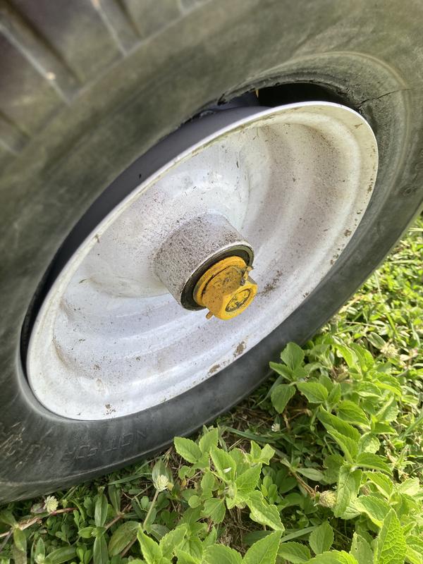 Solid wheelbarrow wheels deals bunnings