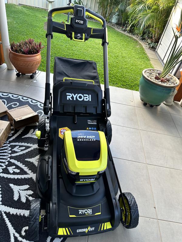 Ryobi self propelled on sale lawn mower bunnings