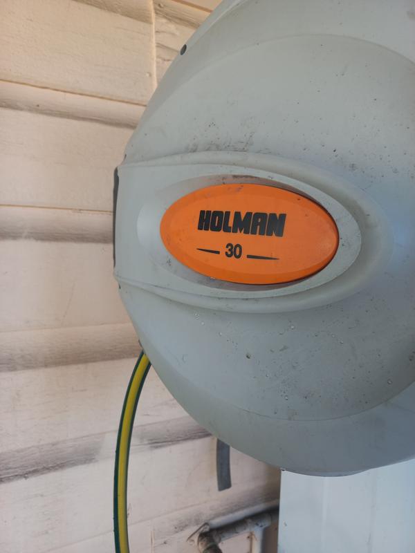 Holman 30m Retractable Hose Reel - Bunnings Australia