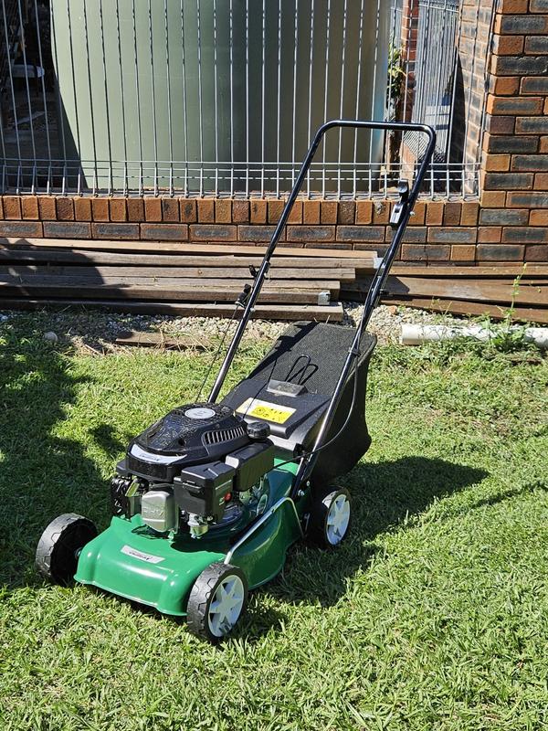 Cheetah 4 stroke mower sale