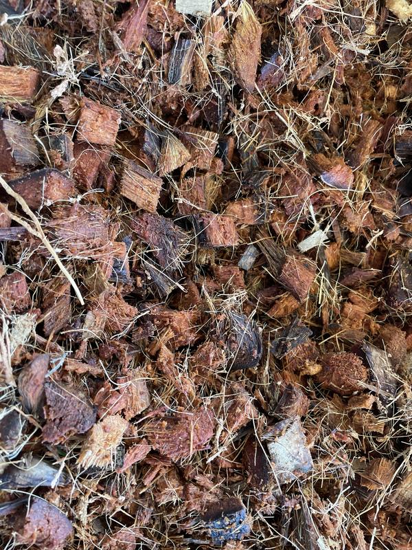Naturally Good Pine Bark Mulch 25L - Brunnings