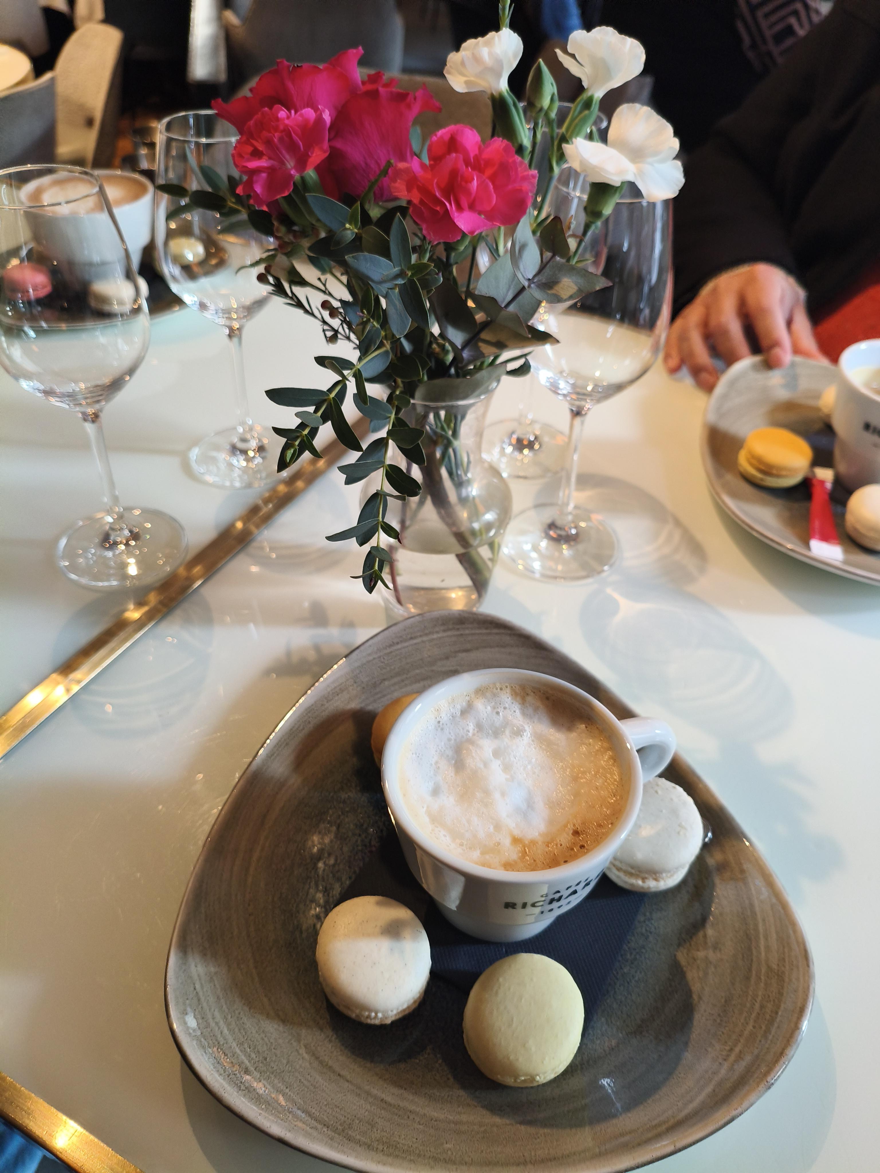 Morning Macarons in Montmartre | The Paris Pass®