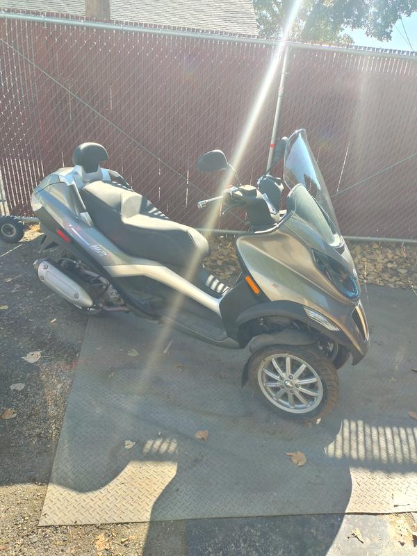 My 2009 Piaggio scooter.🙂