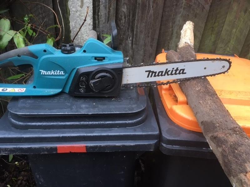 MAKITA UC4041A elektrische kettingzaag 40cm 1800 W