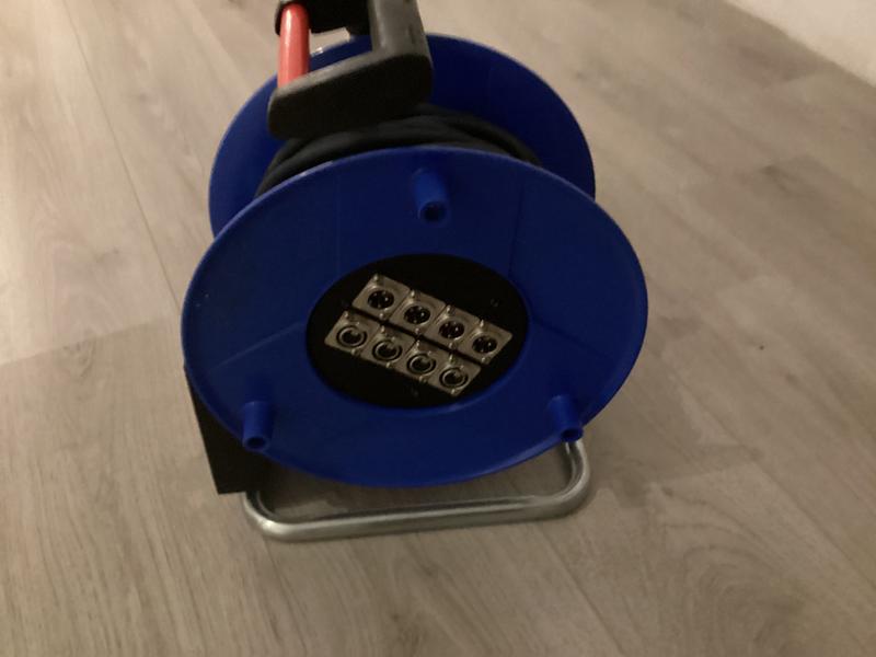Keraf stopcontacten 4-voudig 16A 250V~ randaarde blauw