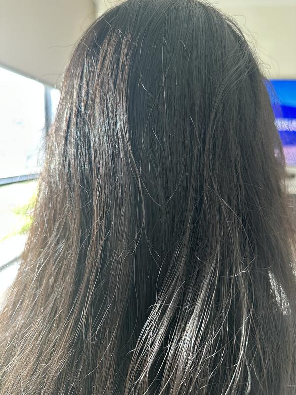 Significant improvement in frizzy hair after use