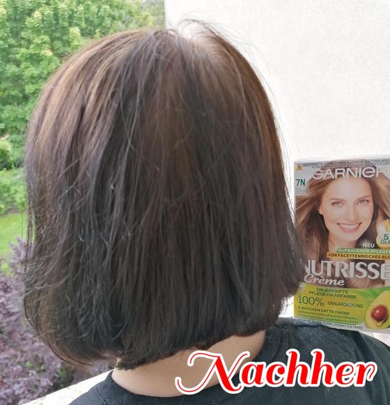 Mein Haar mit der Garnier Nutrisse 7N Natürliches Mittelblond
