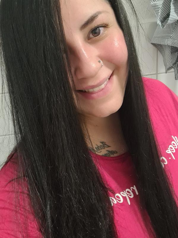 Die haare fühlen sich richtig weich an super tolle haarfarbe