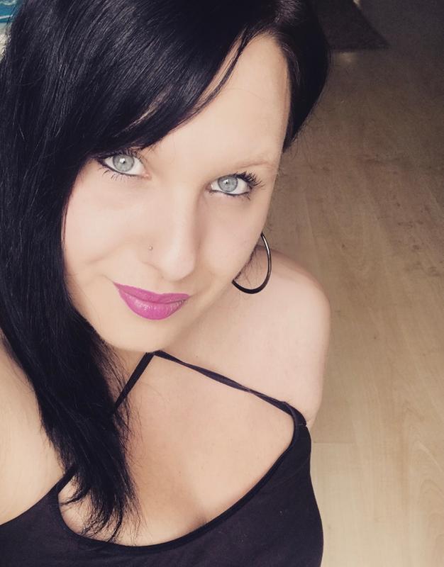 Meine schwarzen Haare mit Olia gefärbt